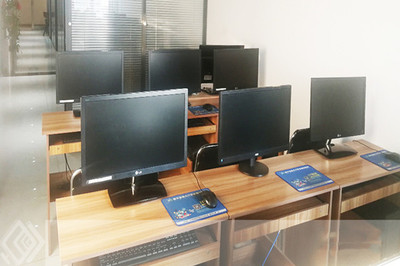 哈爾濱平面設(shè)計(jì)培訓(xùn)學(xué)校選擇指南 聚焦軟件技能與實(shí)戰(zhàn)服務(wù)